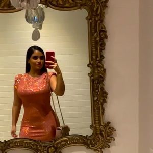 Pink sparkly bodycon dress! 💖